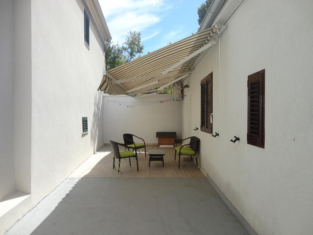 Apartment Ivana Biograd Na Moru Exterior foto